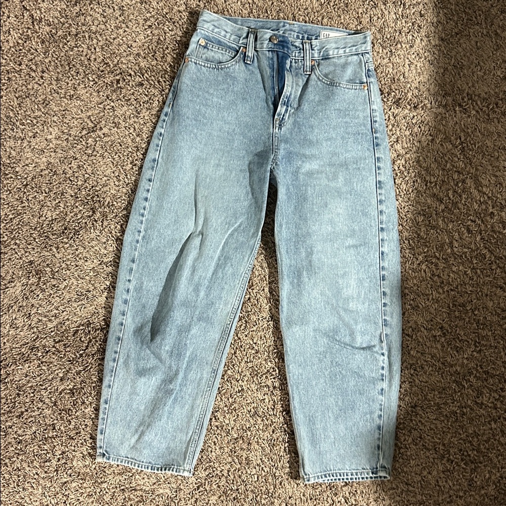 GAP Light Blue Ankle-Cropped Women's Jeans - Picture 3 of 3